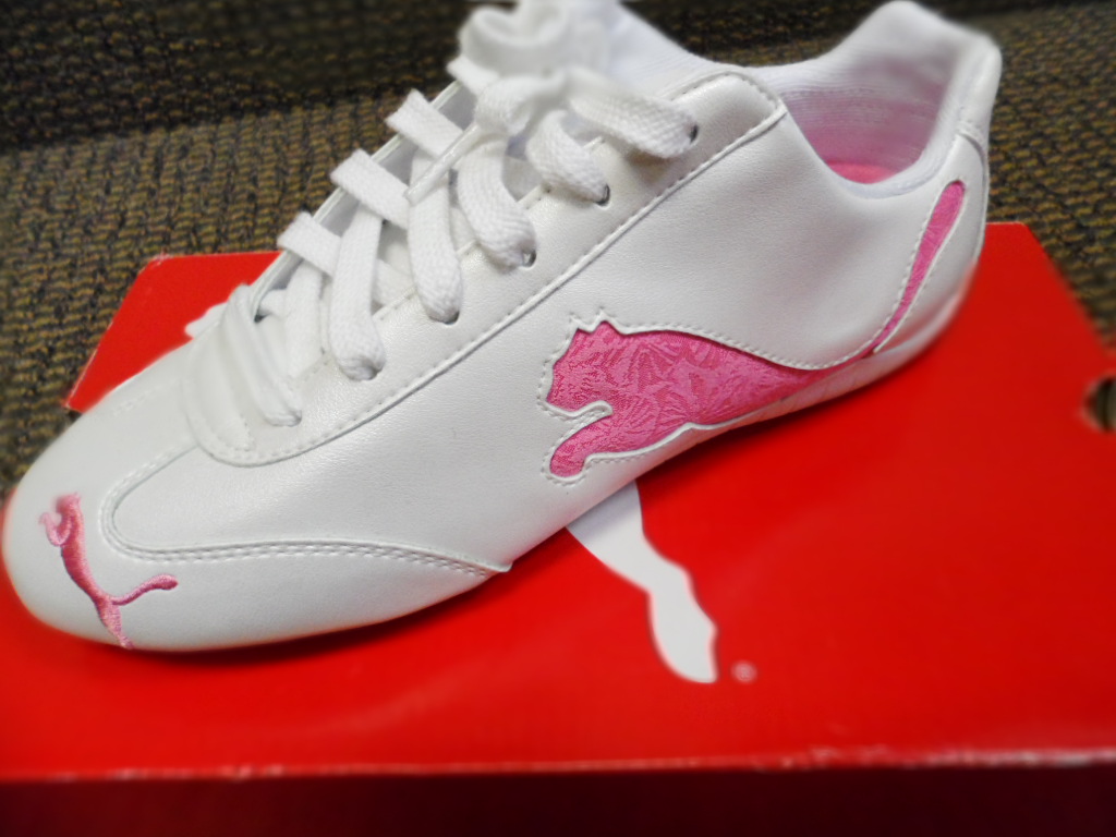 WOMEN'S WHITE & PINK PUMA CAT SHOES 2ND TIME II TREASURE
