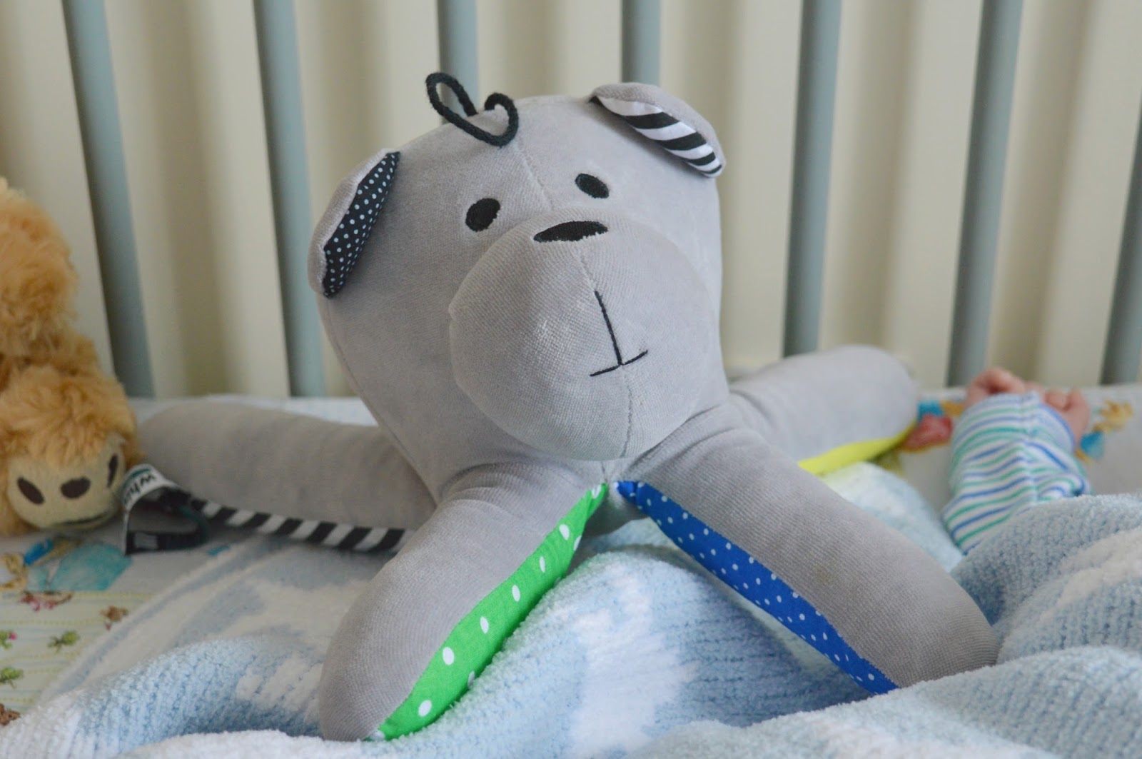 whisbear the humming bear