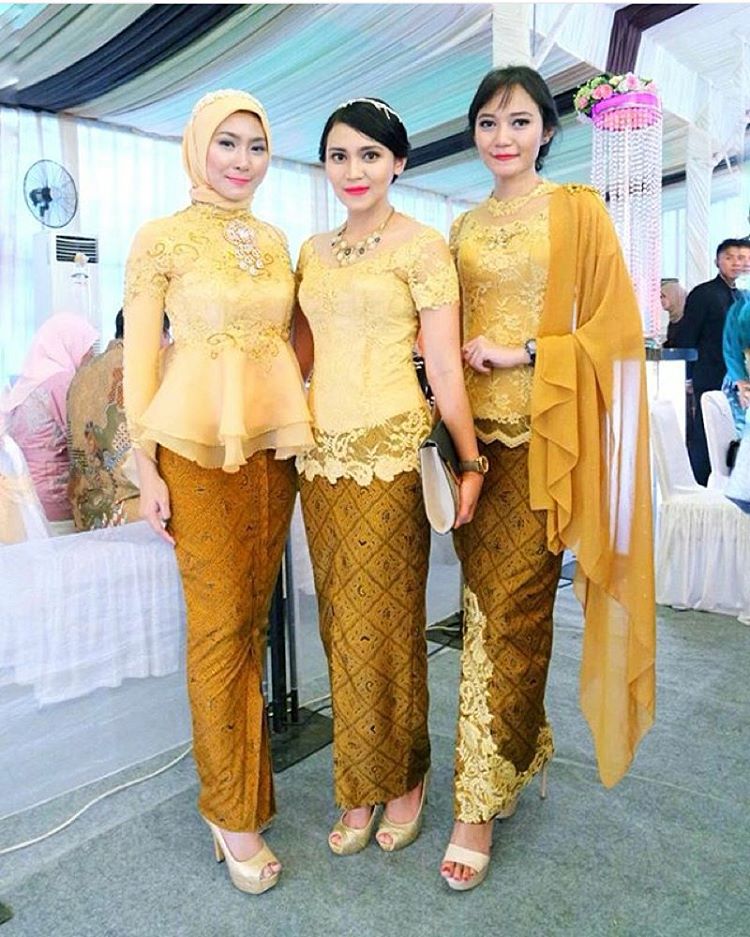 Model Kebaya Batik Kuning Inspirasi Kebaya Indonesia