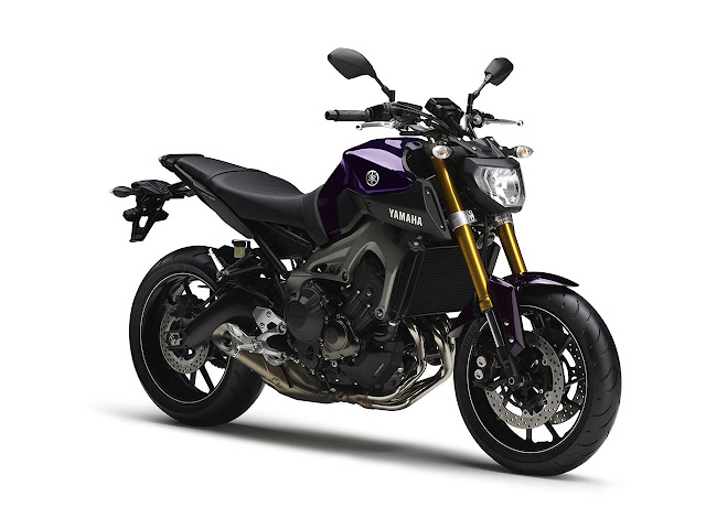 Yamaha MT-09 purple
