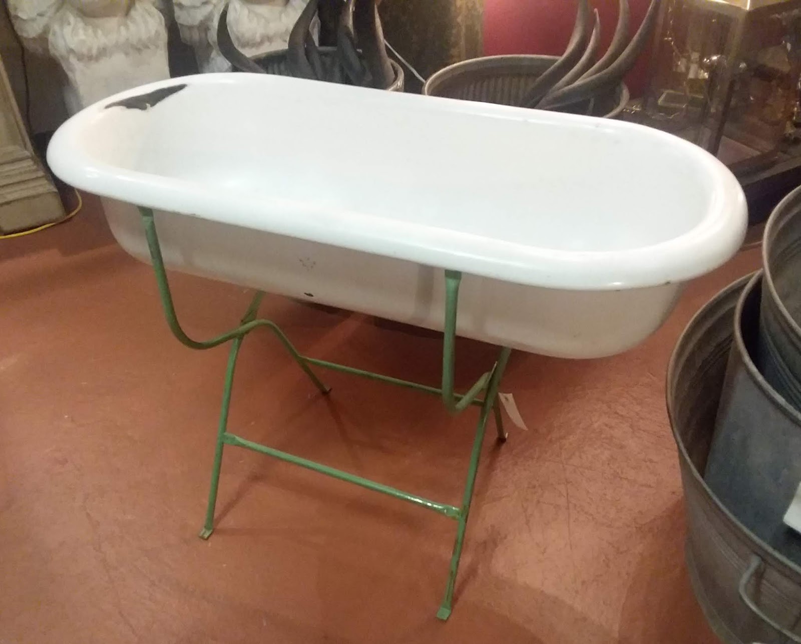 Baby Tub with Stand Artifacts
