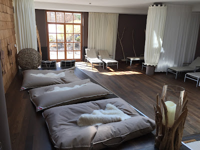 Runzelfuesschen Baby schlaeft nicht muede Mutter schlaflos mit Baby