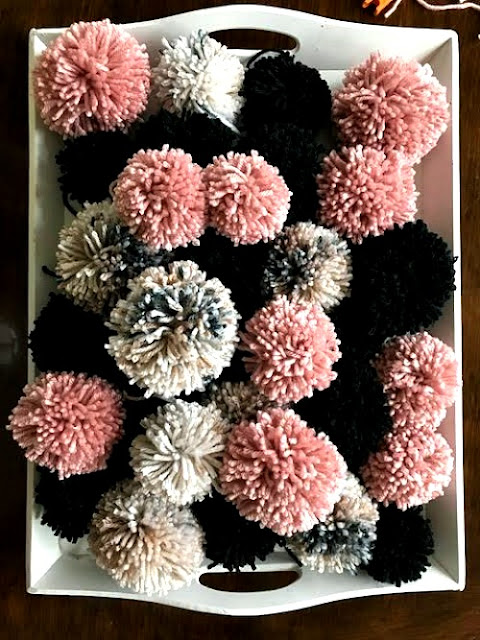 pink, black, gray, winter, wreath, diy, pompoms
