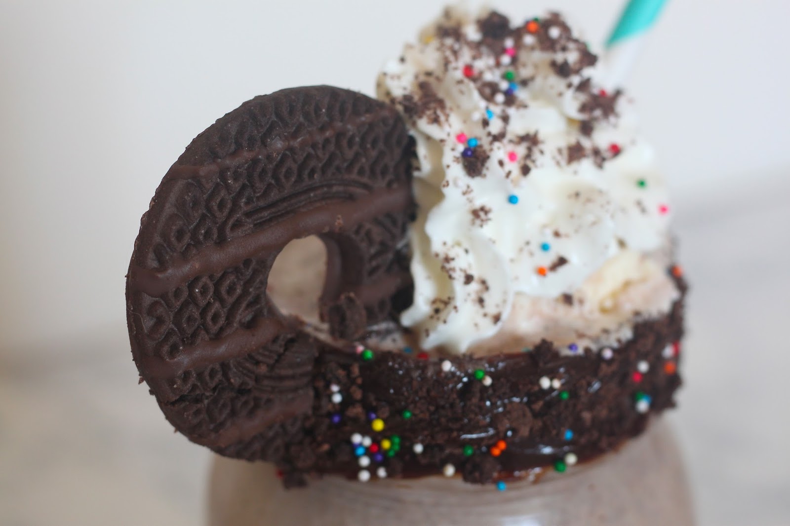 borrowed heaven Mega Fudge Stripe Milkshake