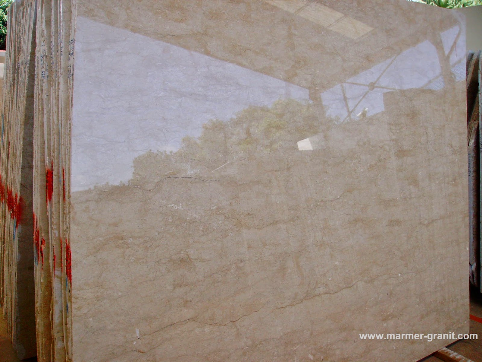 Pilih Marmer  Import atau Marmer  Lokal Marble Granite