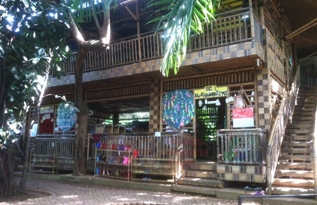 Sekolah Alam Bintaro Hadirkan Konsep Pendidikan yang Unik