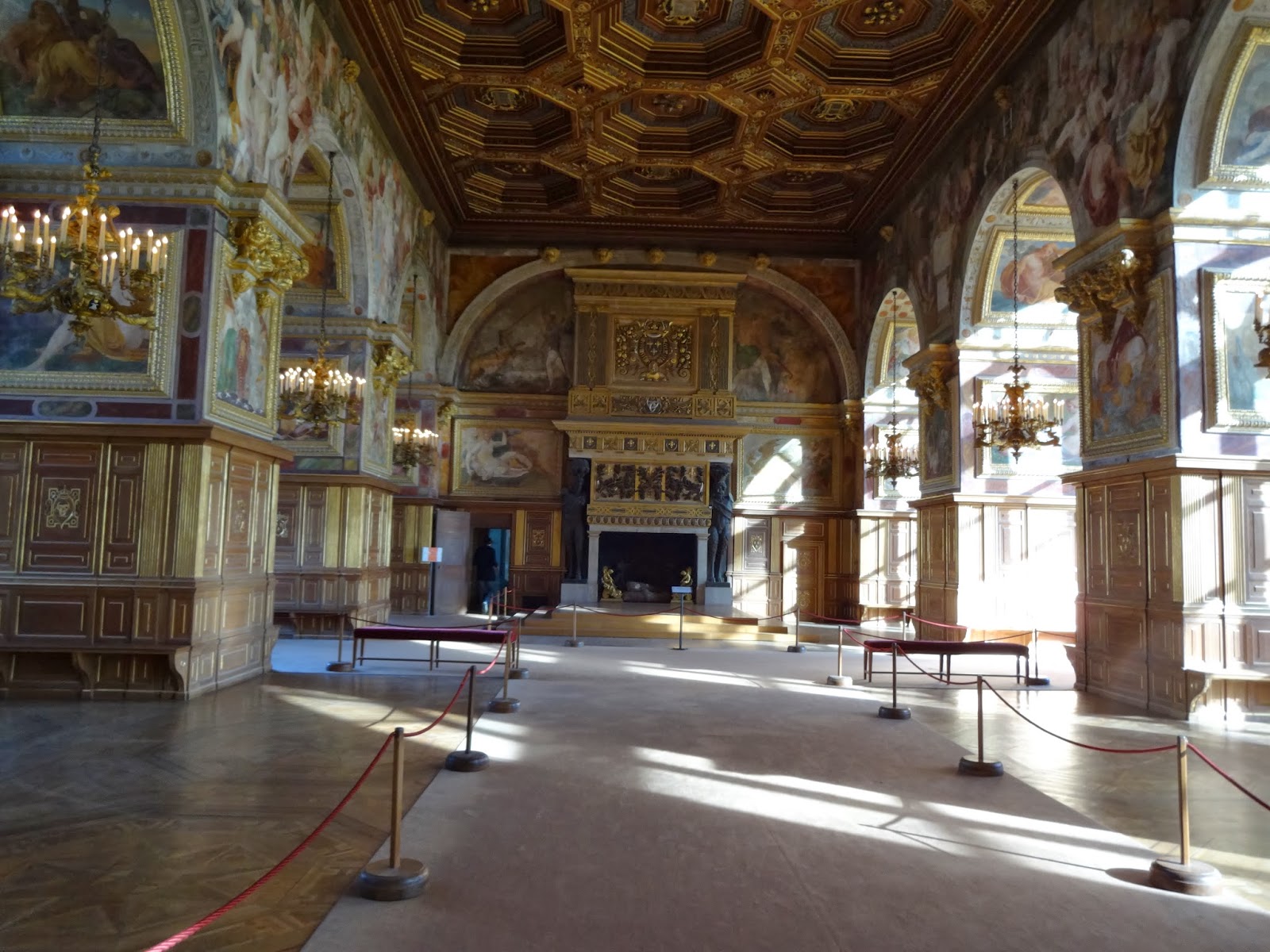 世界という大きな書物を dans le grand livre du monde フォンテーヌブロー城