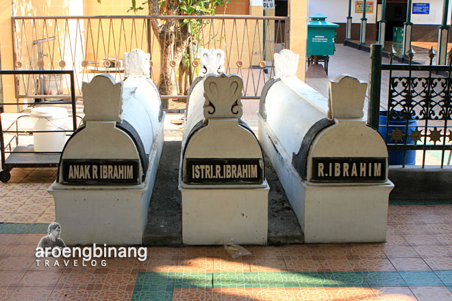 makam raja-raja demak