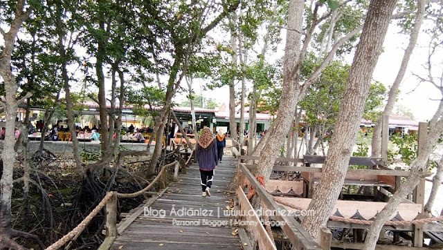 Medan Ikan Bakar Pernu, Melaka ::: Parameswara 