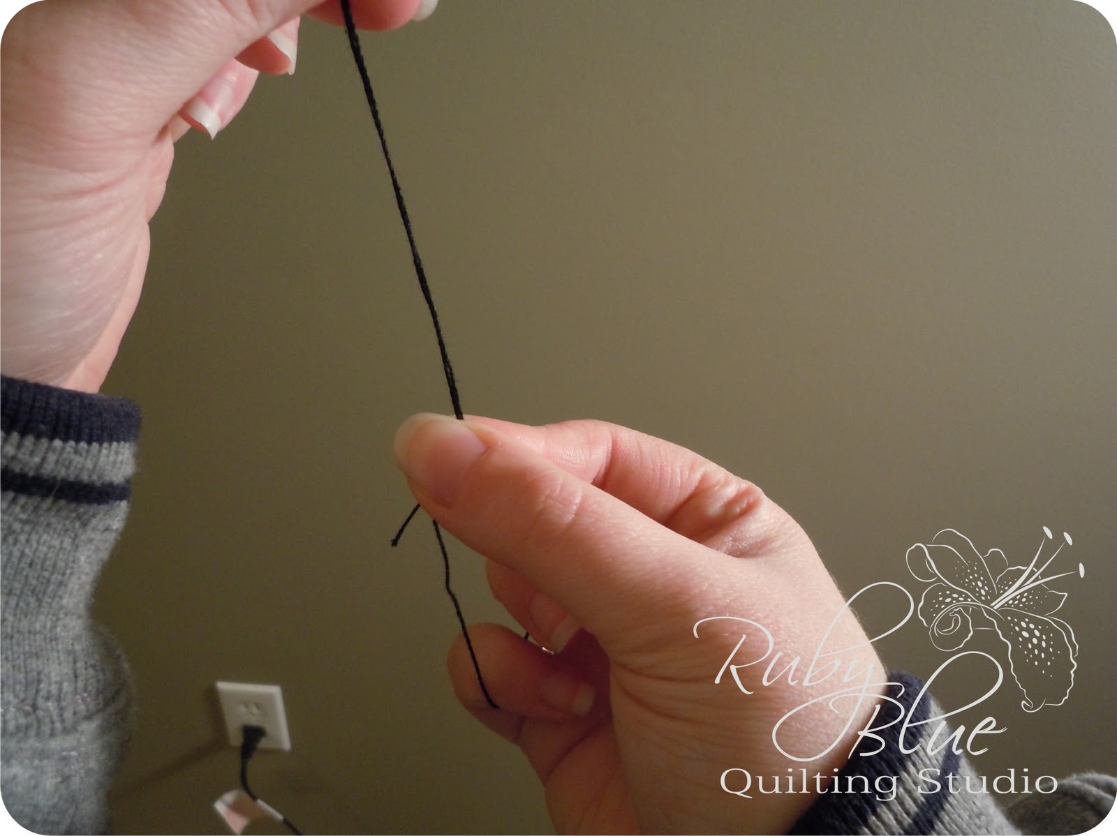 Ruby Blue Quilting Studio Back to Basics Quilter's Knot (Lefthanded)