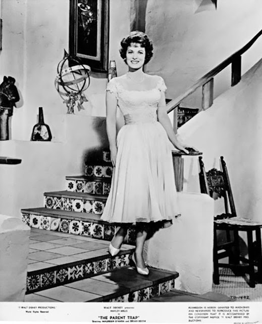 Phyllis Loves Classic Movies Cinema Wedding Gowns The