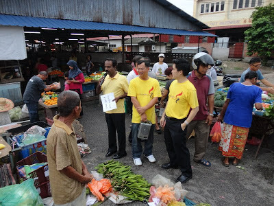 Sivakumar at Tronoh Market