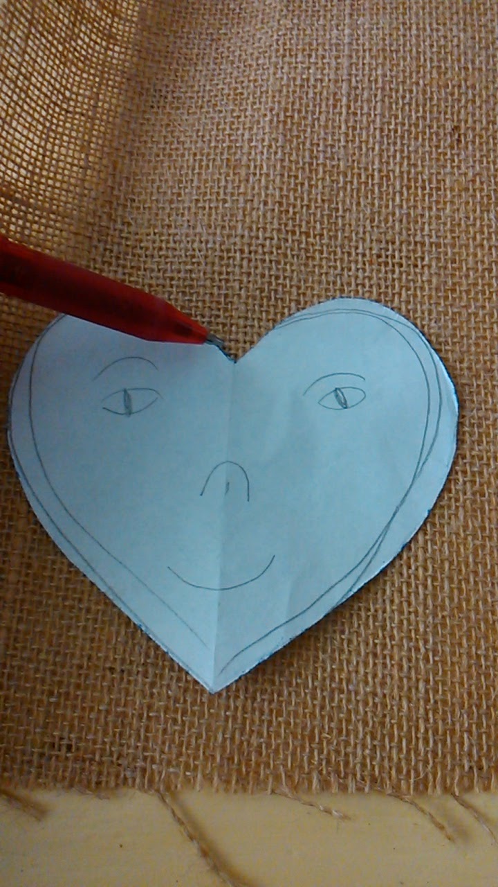 Buba y Amir: CORAZONES DE ARPILLERA PARA EL ÁRBOL