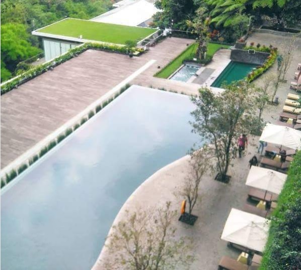Traveller Amatir: Kolam renang hotel di Bandung