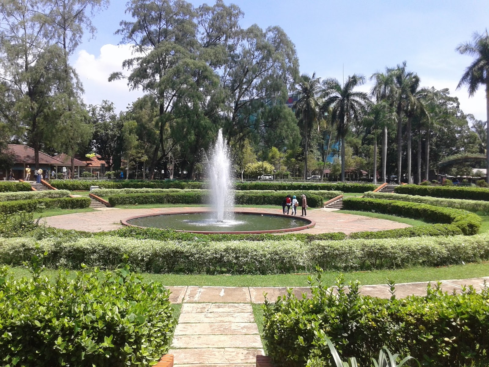 Tempat Wisata Keluarga Taman Wiladatika Cibubur Destinasi Wisata Seru