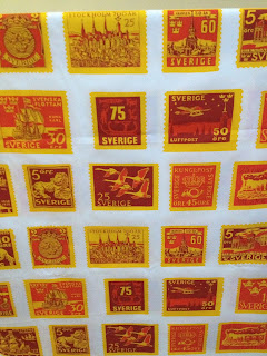 frimärkstyg frimärke tyg gul orange Maud Fredin Fredholm Stoff och Stil 60-talet tyg textil metervara