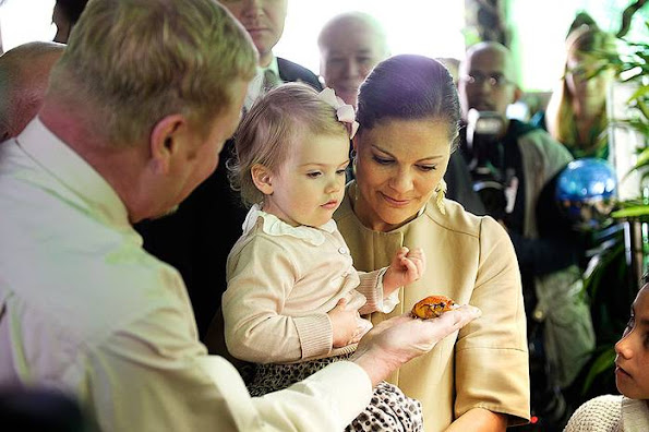 Crown Princess Victoria and Princess Estelle of Sweden at the Skansen Aquarium