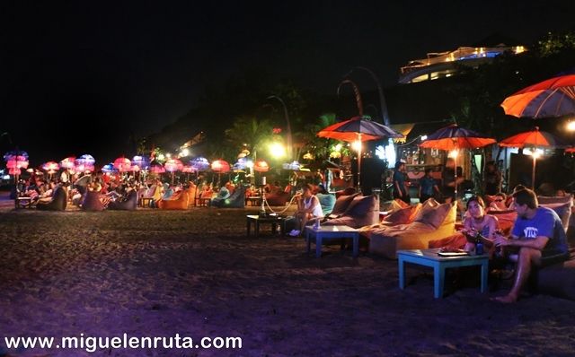 Legian-Beach-noche