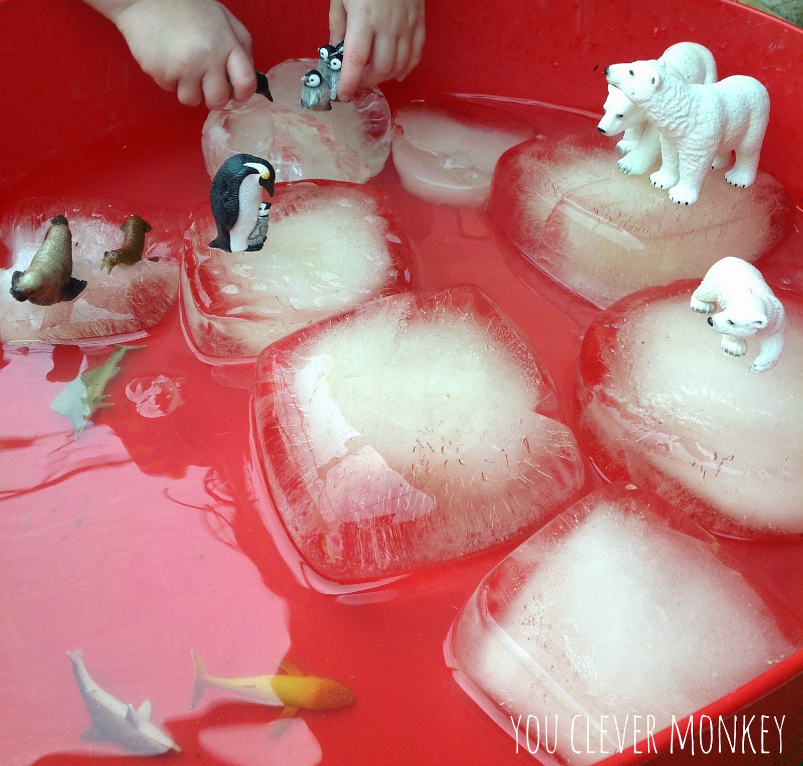 Favourite non-food sensory play ideas shared by http://youclevermonkey.com