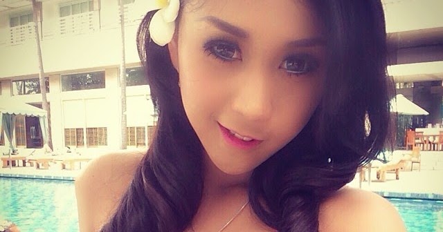 Foto Selfie Josie Putri Model Cantik - GAYA ARTIS & MODEL