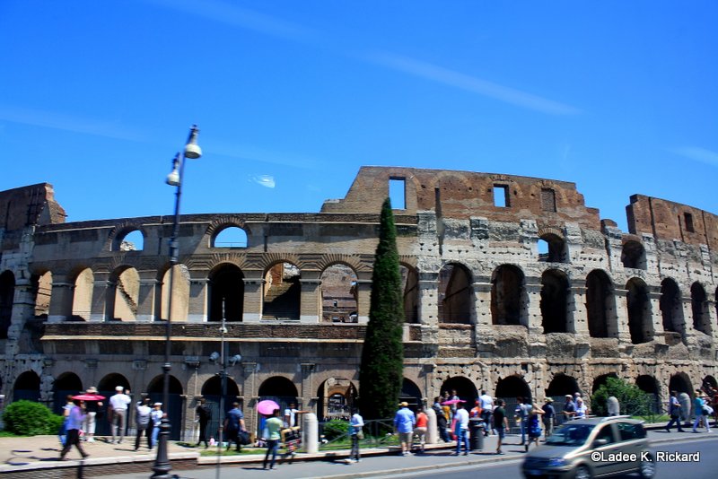 Ladee's Travels: Rome, Italy - The Coliseum