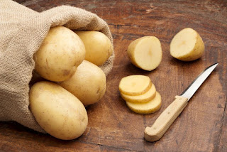 Potatoes for puffy eyes