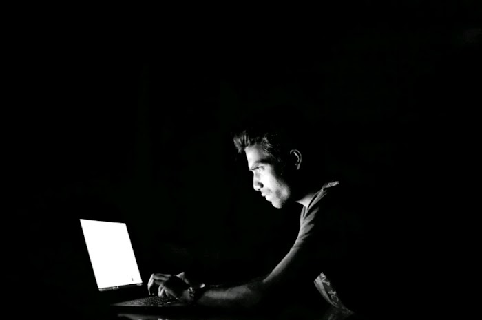 5 Reasons Why Bloggers Should use VPNs,