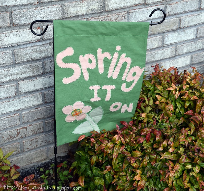Joy's Jots, Shots & Whatnots DIY Spring Yard Banner