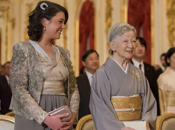 Emperor Akihito, Empress Michiko, Crown Prince Naruhito, Crown Princess Masako, Prince Akishino and Princess Akishino