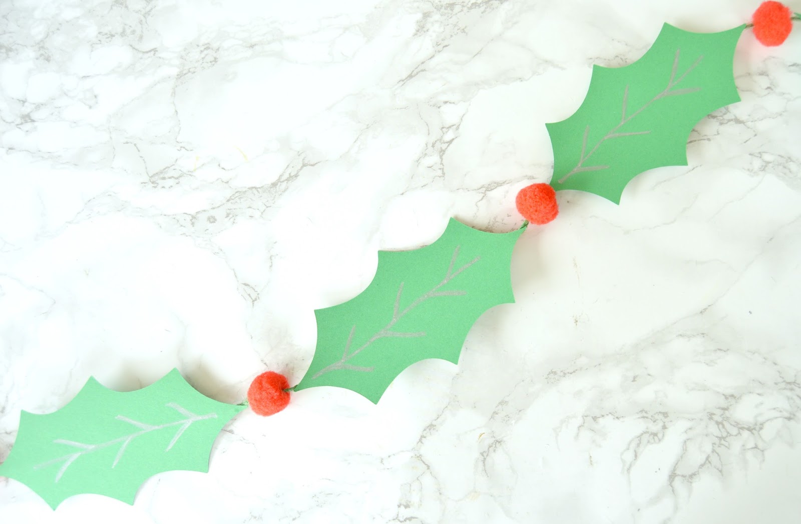 Vikalpah DIY Holly Garland