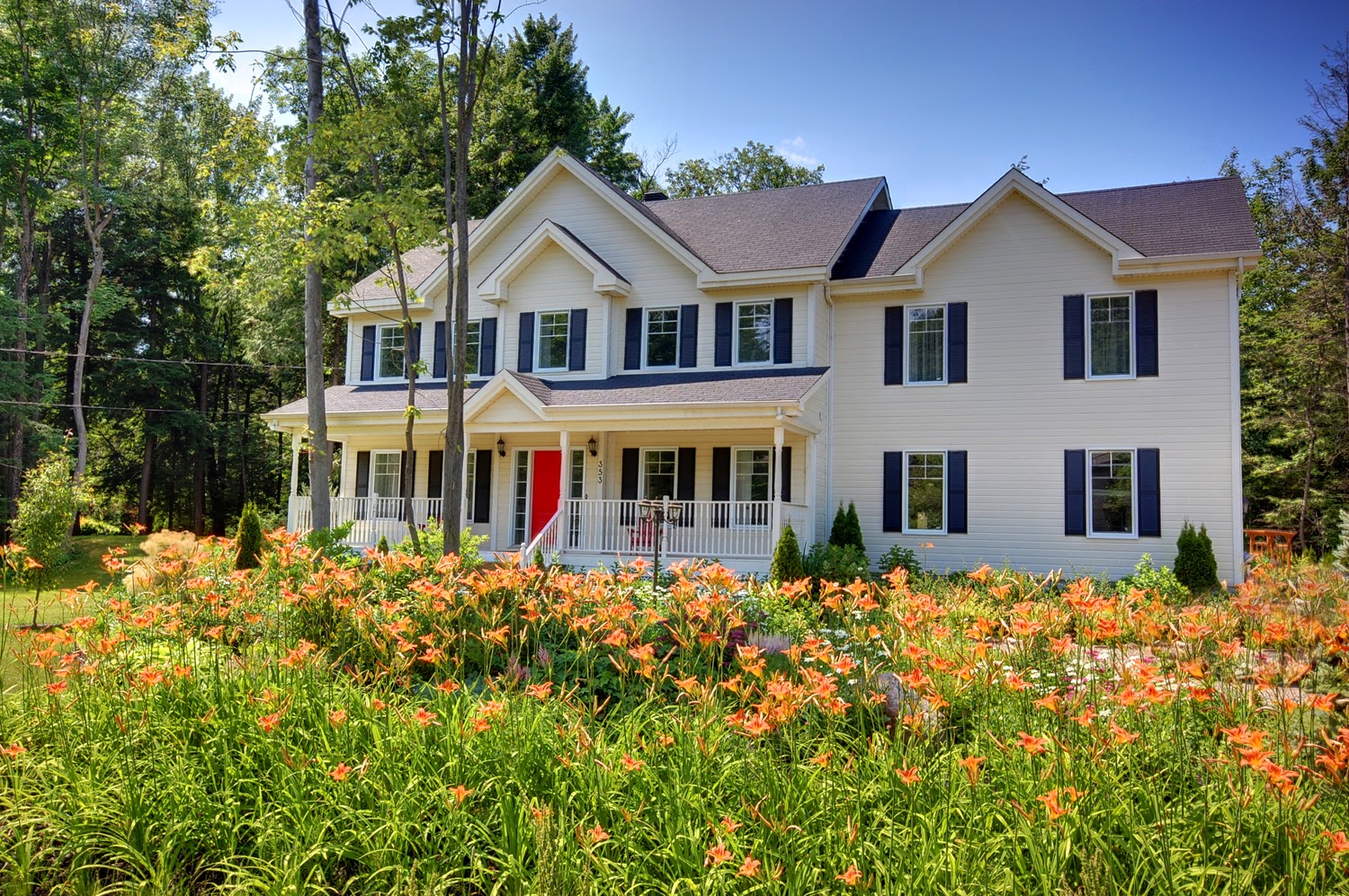 FLIP EXPERT PRESTIGIOUS HOUSE FOR SALE 353 SUGARBUSH HUDSON QUEBEC