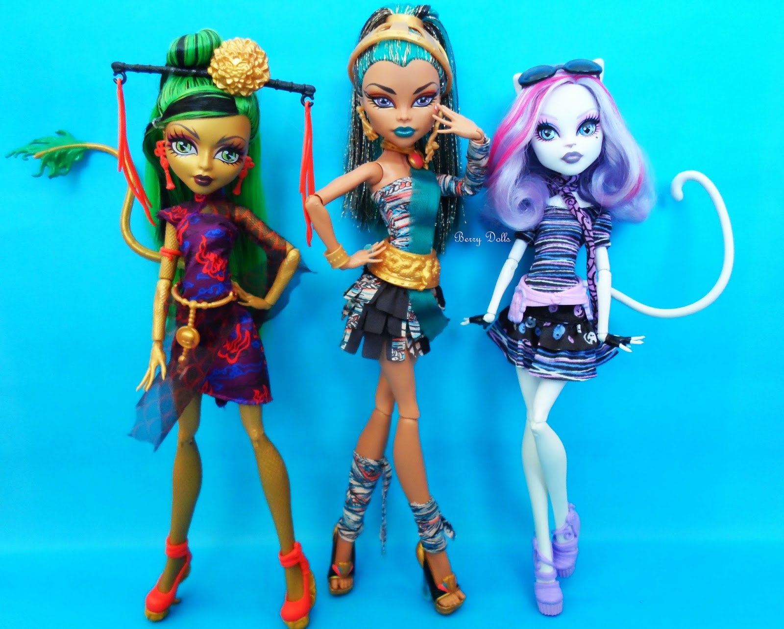 Monster High Doll with Blue Hair and Collection - wide 7