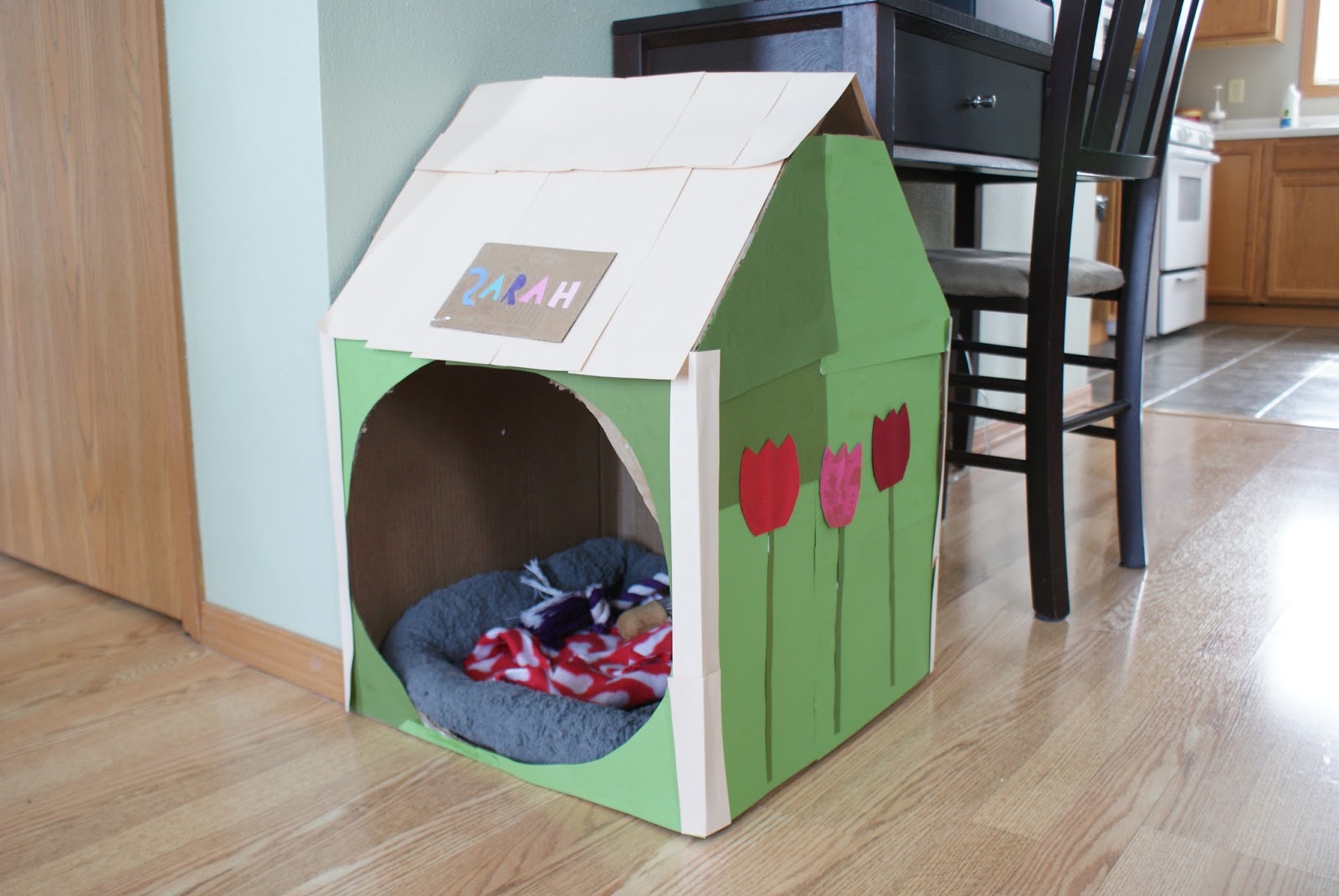 más y más manualidades Casas de cartón para mascotas