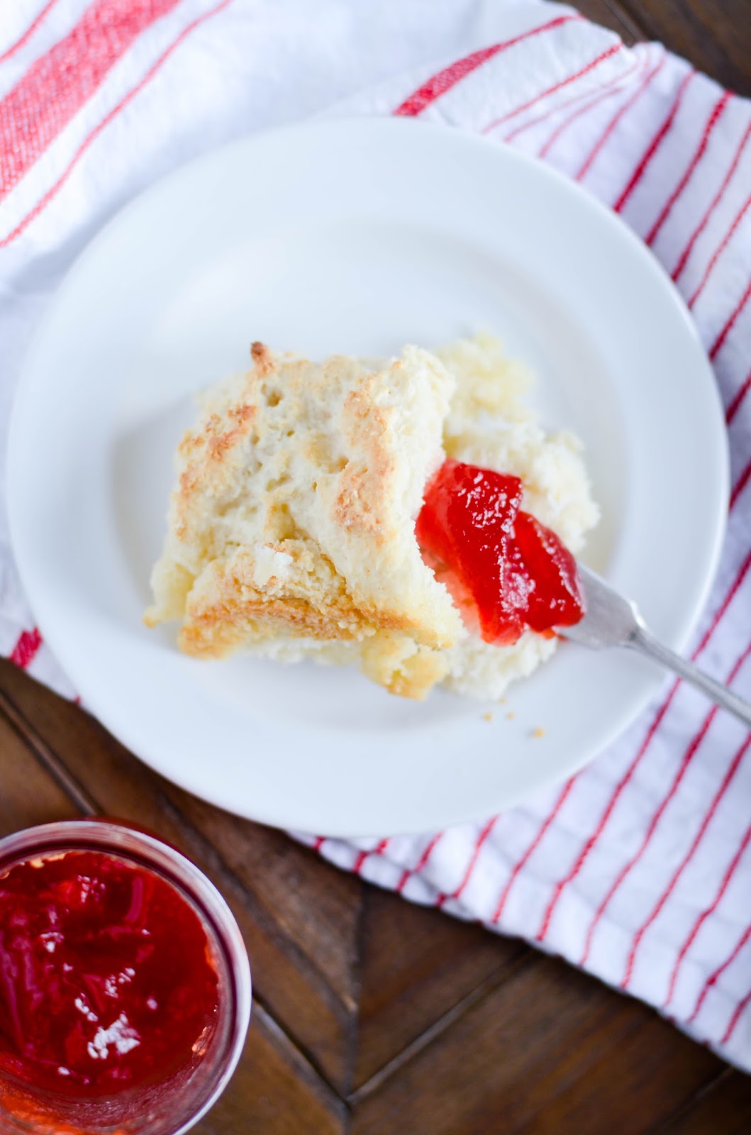 You're only 6 ingredients and 30 minutes away from easy, buttery, delicious homemade biscuits.