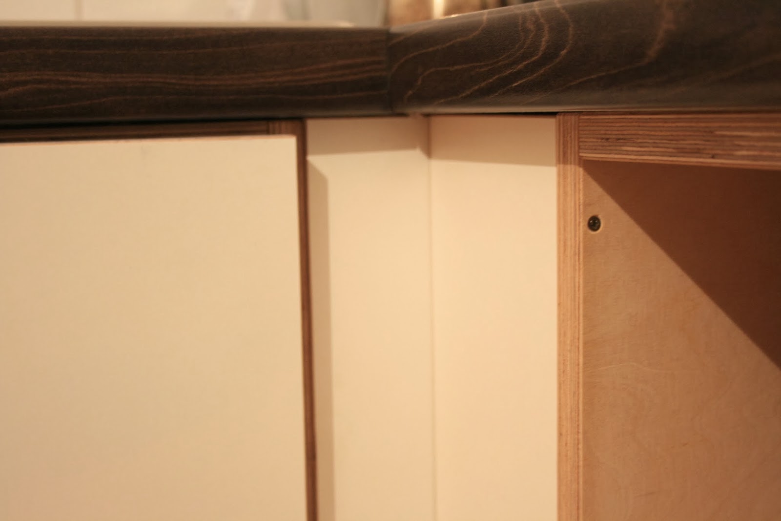 Dominiks Holzblog: Küche Teil 4 - Türe und Sockelleisten