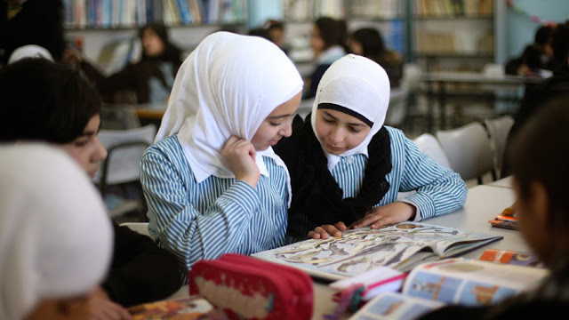 Terlanjur Diundang Makan, Apa Boleh Batalkan Puasa Sunnah?