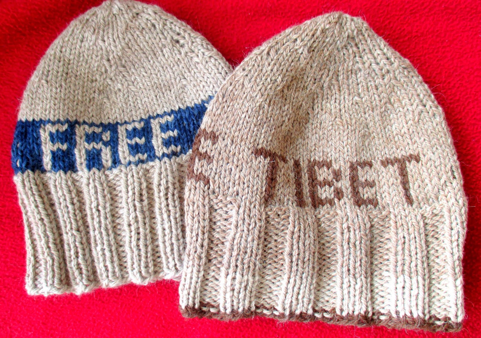 Hæklehexen : "Free Tibet" varme huer til hjemløse på Hjemløsedagen den 17. oktober. Andre kan godt gå med huen! Se strikkeopskrift i kommentarfelt.