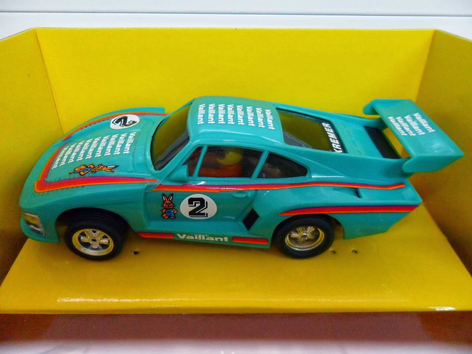 Pièce Détachée Scalextric : 2 Ampoules Pour Porsche 935 Escort Années 80, Neuf