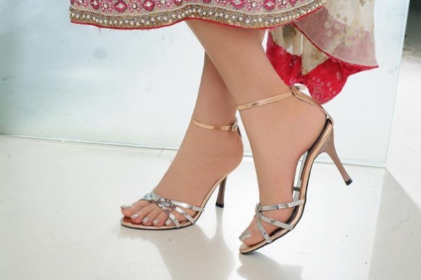 Bridal Stylish Sandals For Girls Find Lifestyle Your Lifestyle