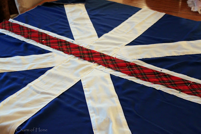 Union Jack Table Topper: The Charm of Home