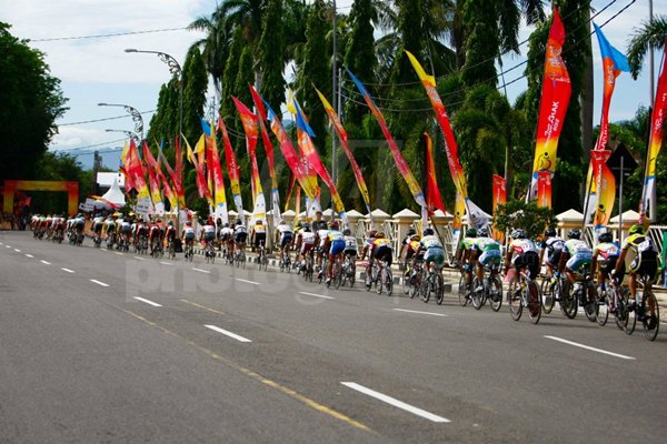 tour de singkarak 2012