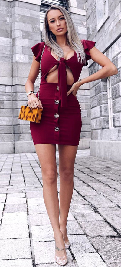 Tie button front bodycon dress in wine | Find sexy valentines day clothes and valentines day fashion. 31+ Cute Valentines Day Outfits for Every Type of Date. Valentine style via higiggle.com #valentine #fashion #outfits #love