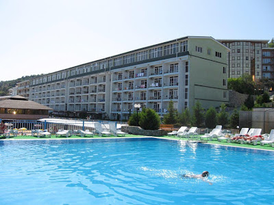 Бассейн отелей "Морской" и "da Vasko"