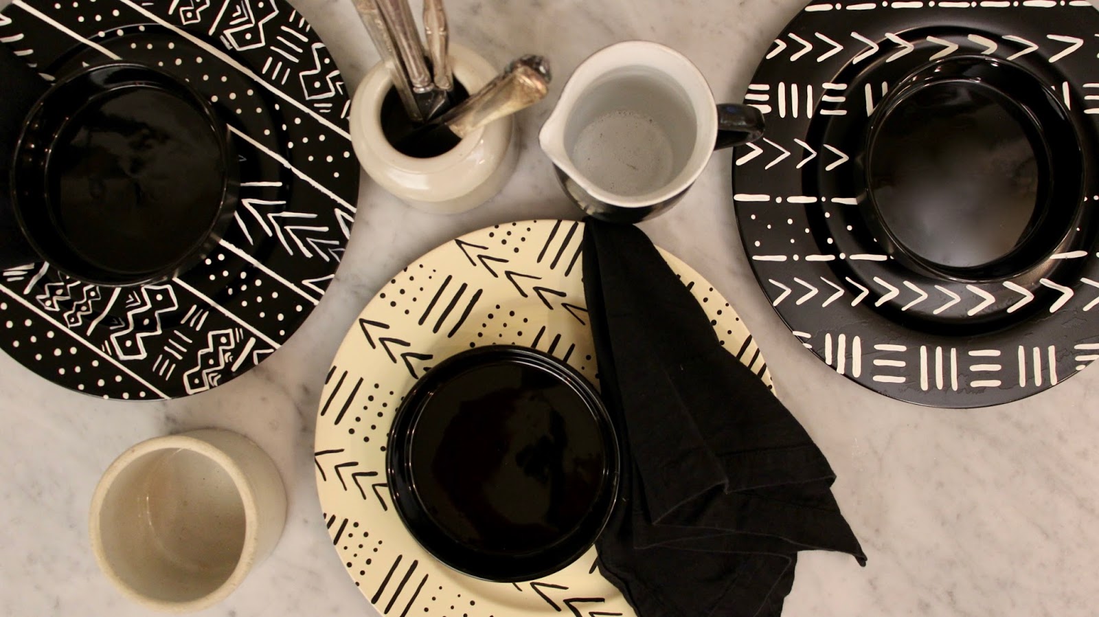 My Sweet Savannah DIY mud cloth charger plates {thrifty Thursday}