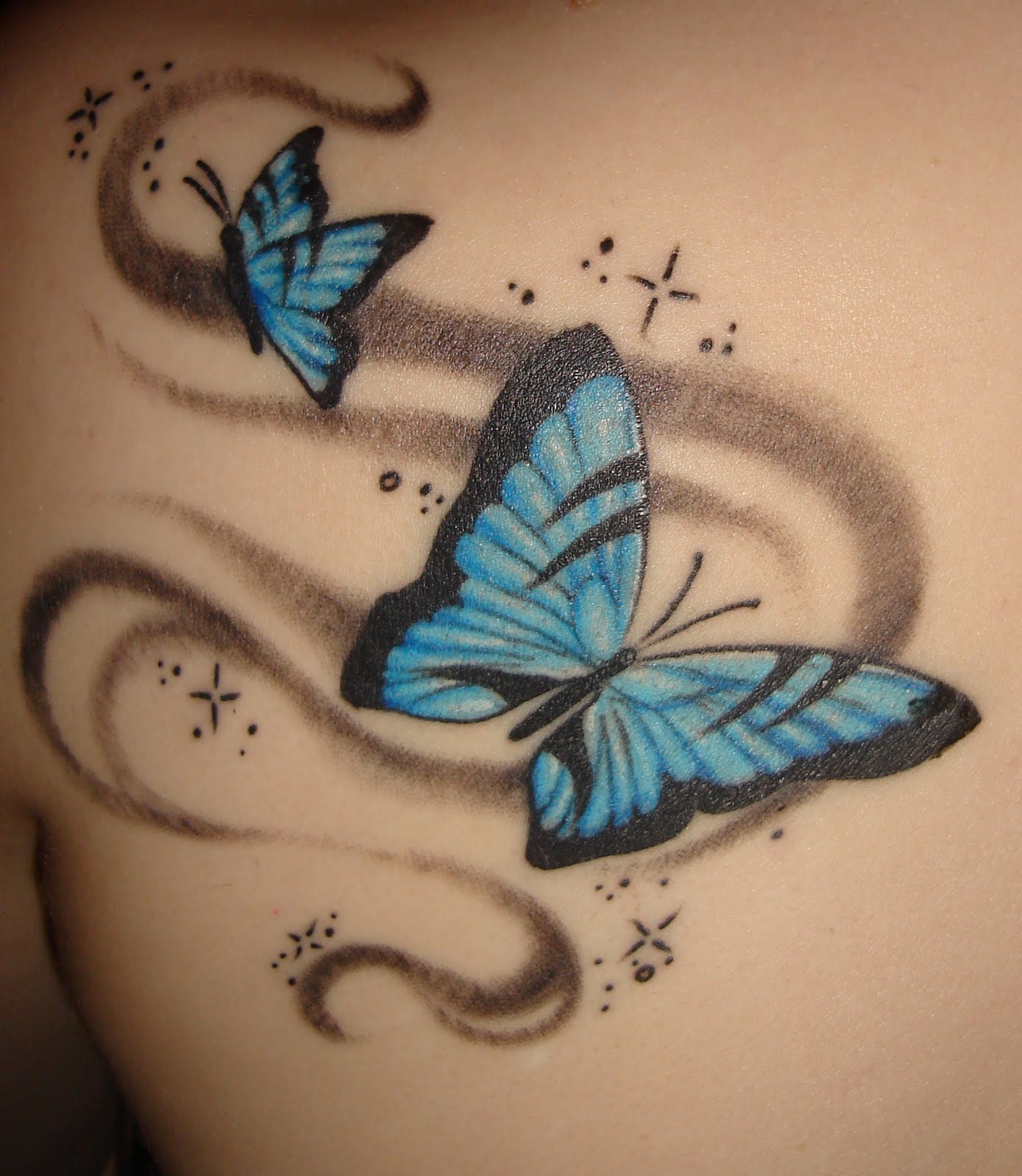 http://3.bp.blogspot.com/-W4NtFLtaXXk/TaiiLENShqI/AAAAAAAAADQ/oLxmjrte4lU/s1600/blue_butterfly_tattoo_by_KarateKid89.jpg