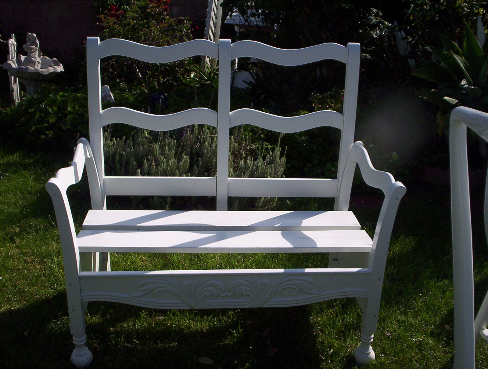 Shabby To Chic Treasures White Shabby/Cottage/ Bench