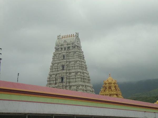 temples near pune