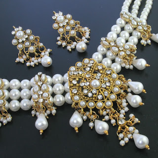 LatestAtoZfashions: Pearl Jewellery