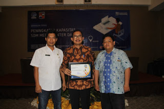Kabupaten Indramayu Mendapat Penghargaan Pengelolaan Media Centre Terbaik Di Indonesia Kabupaten Indramayu Mendapat Penghargaan Pengelolaan Media Centre Terbaik Di Indonesia