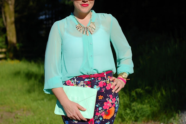 Target Canada floral pants, GAP mint clutch,sheer mint Forever 21 blouse,and pink suede pumps